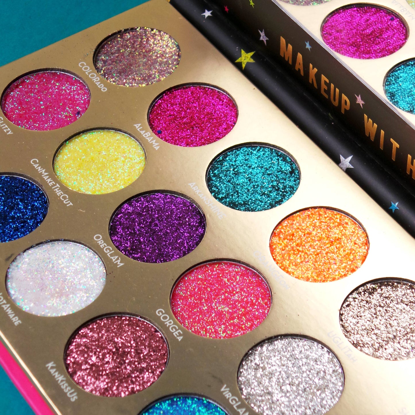 United Shades of Glitter -  21 Pressed Glitter Palette